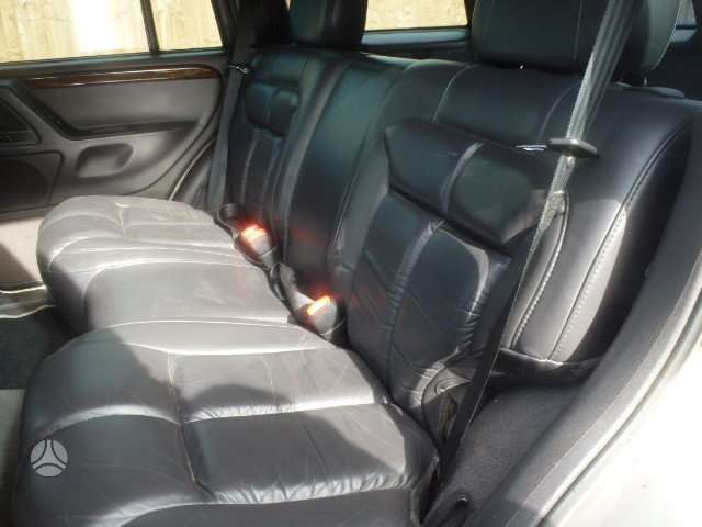 Jeep Grand Cherokee dalimis