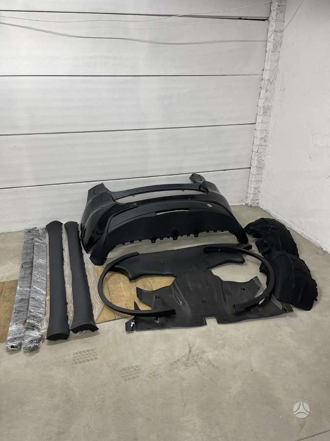Tesla Model Y šasijas detaļas