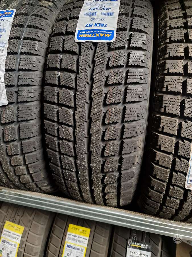 Maxtrek, winter 235/55 R17