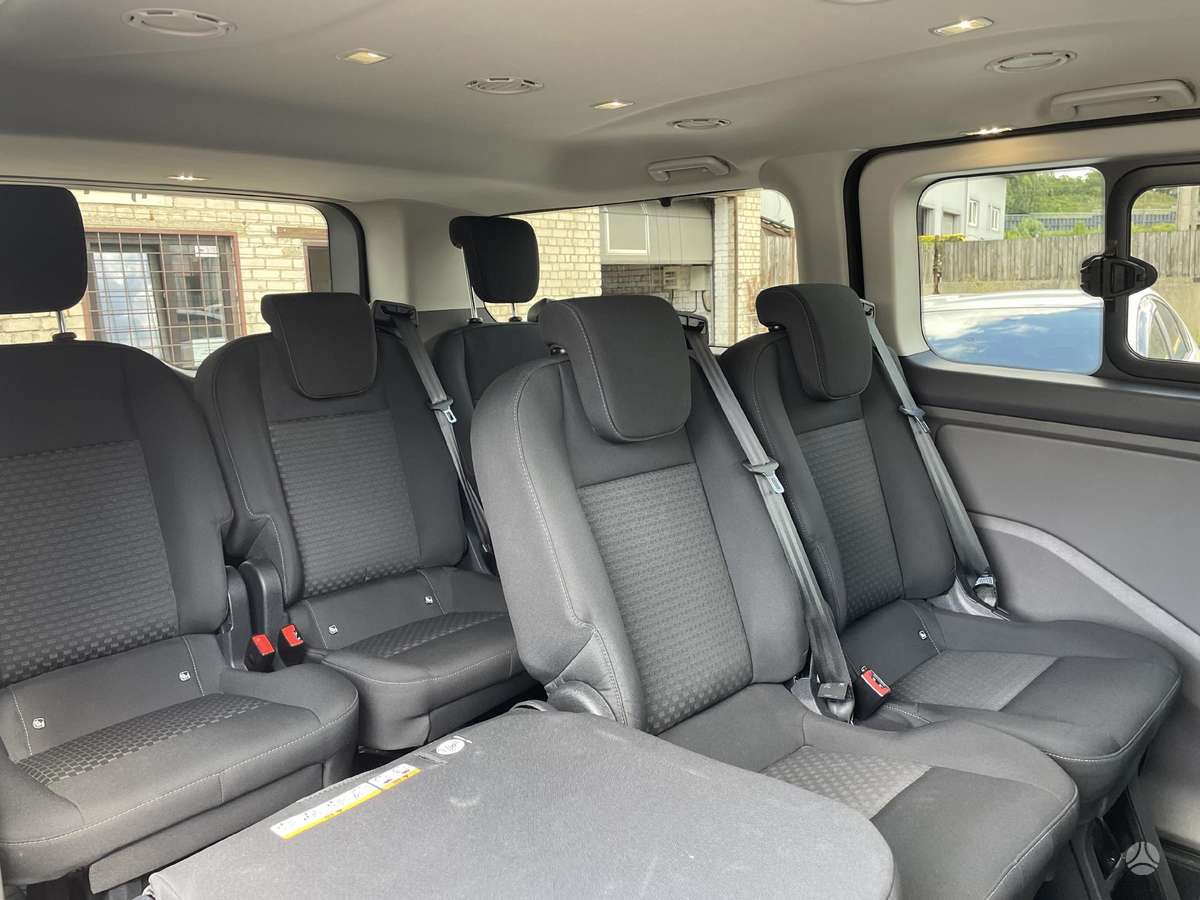 Ford Tourneo Custom, passenger minibus
