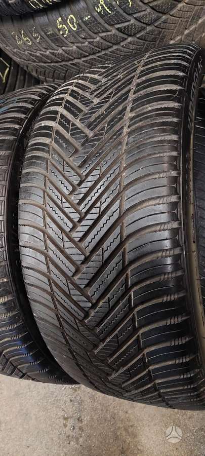 Hankook, universalios 235/35 R19
