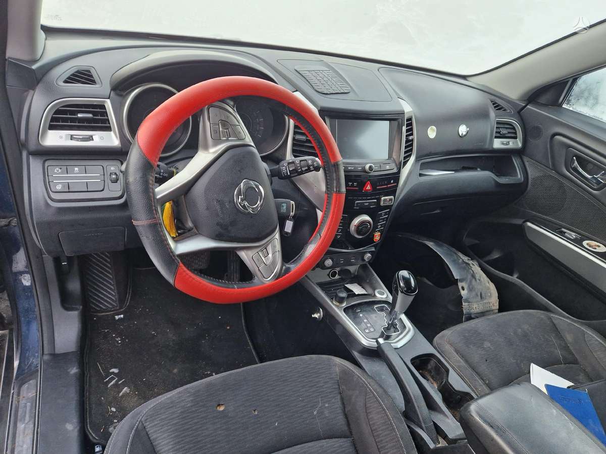 SsangYong Tivoli for parts