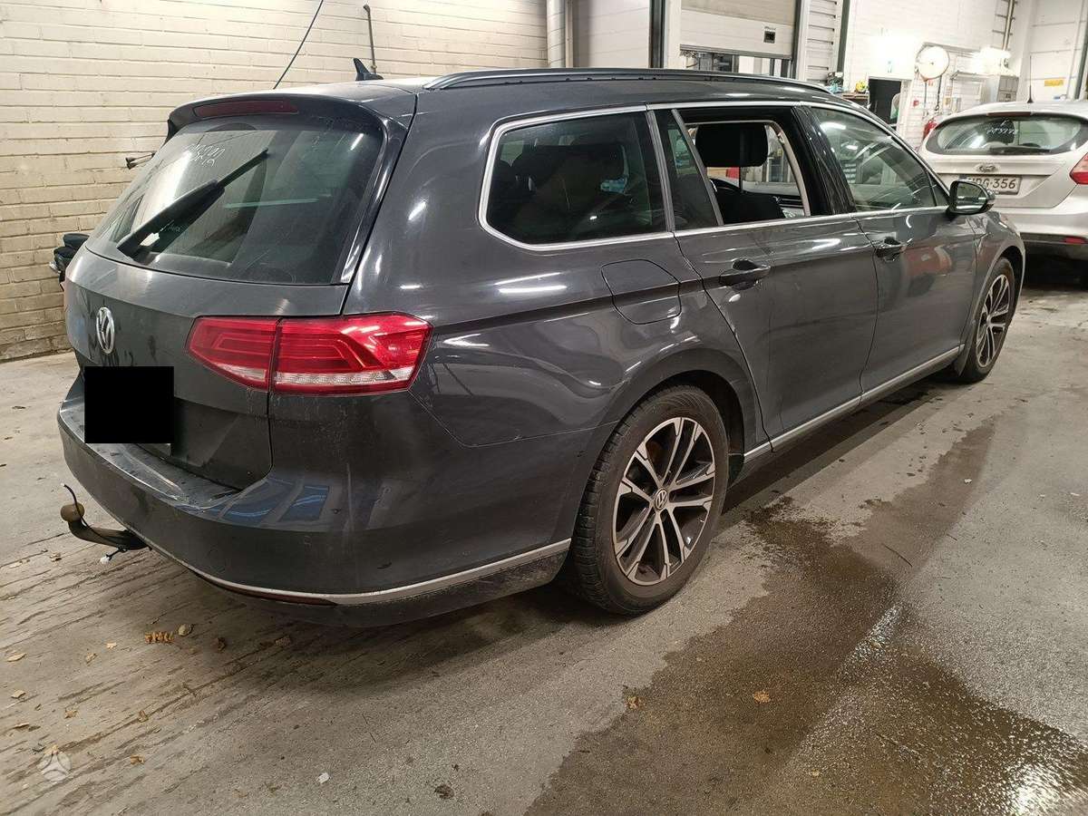 Volkswagen Passat for parts