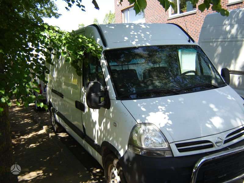 Nissan Interstar, cargo vans