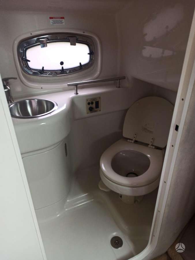 SeaRay 265 Sundancer, yachts / cruisers