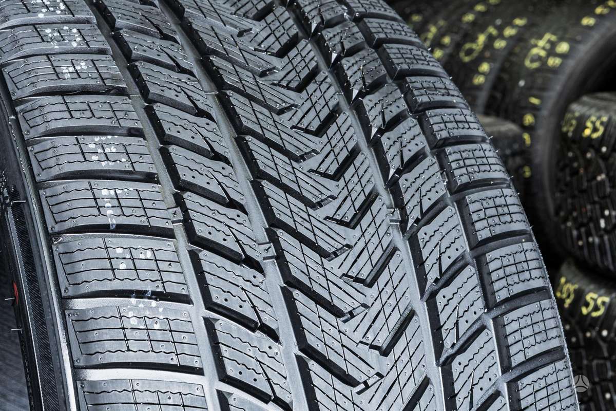 Gripmax SureGrip Pro Winter, winter 245/40 R21