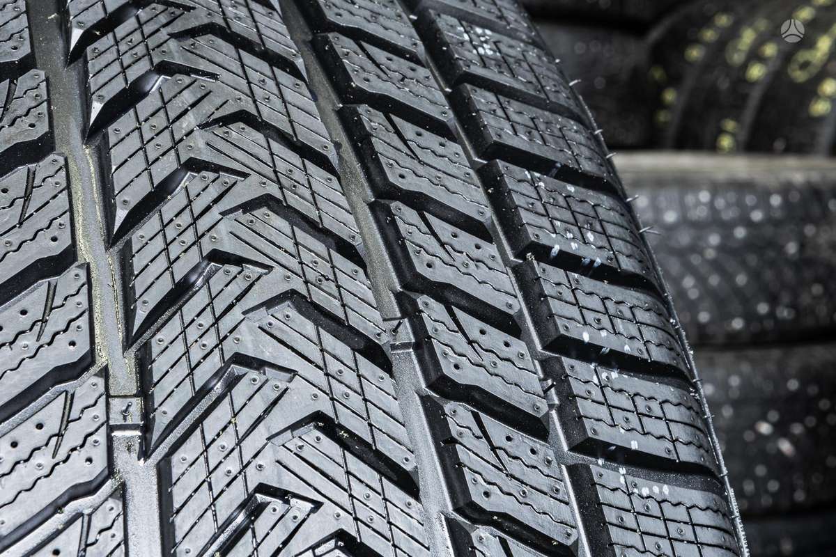 Gripmax SureGrip Pro Winter, winter 245/40 R21