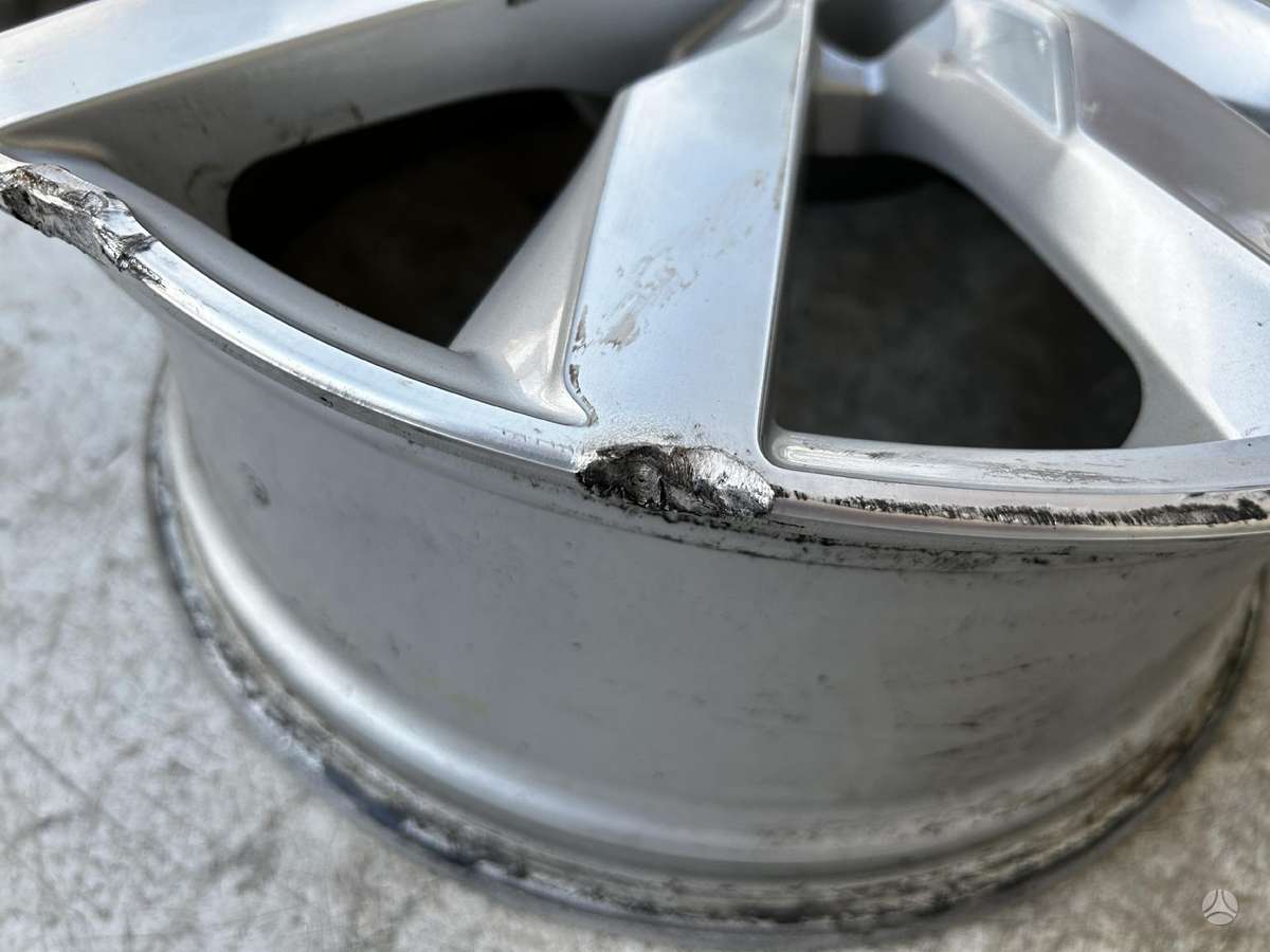 Audi A4, 8W0601025, Cen16059