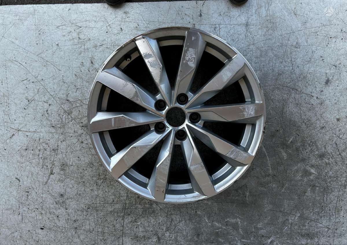 Audi A4, 8W0601025, Cen16060
