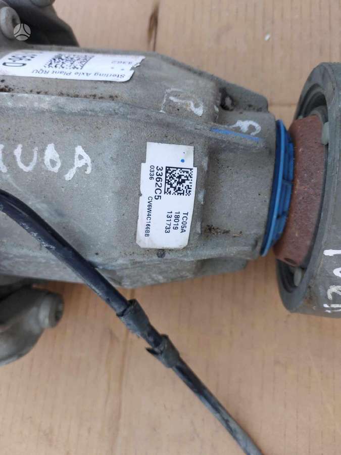 Ford Kuga, CV6W4C166BB