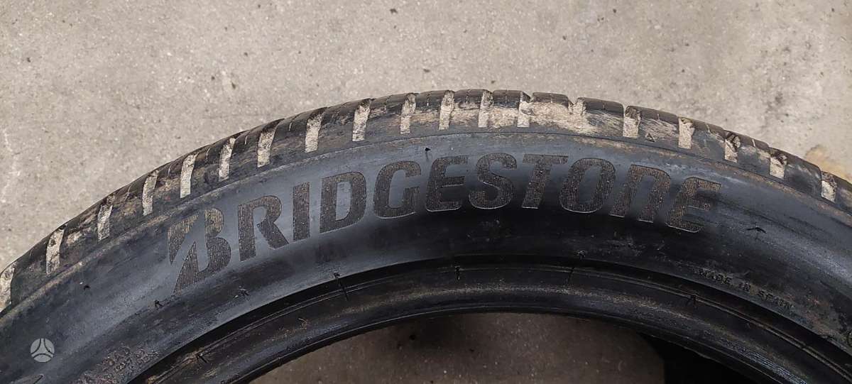 Bridgestone, universalios 275/45 R20