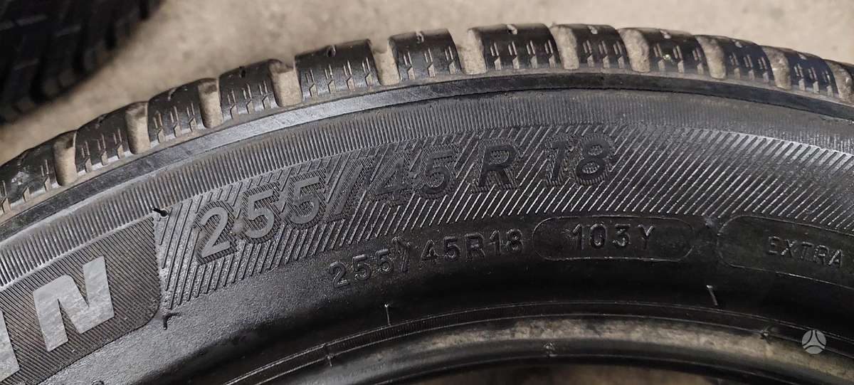Michelin, всесезонные 255/45 R18