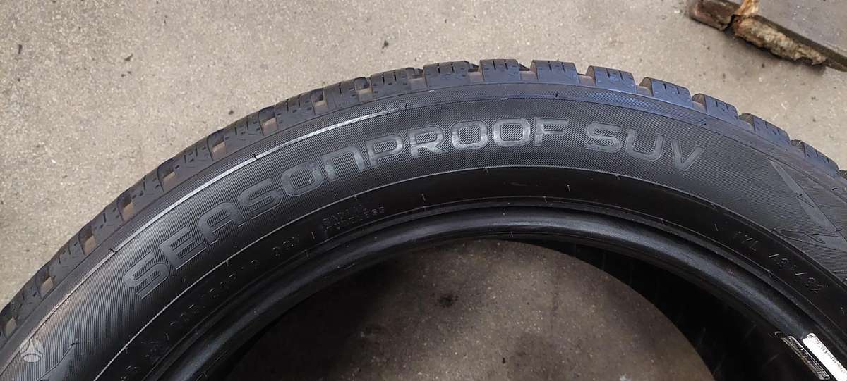 Nokian, всесезонные 235/50 R19