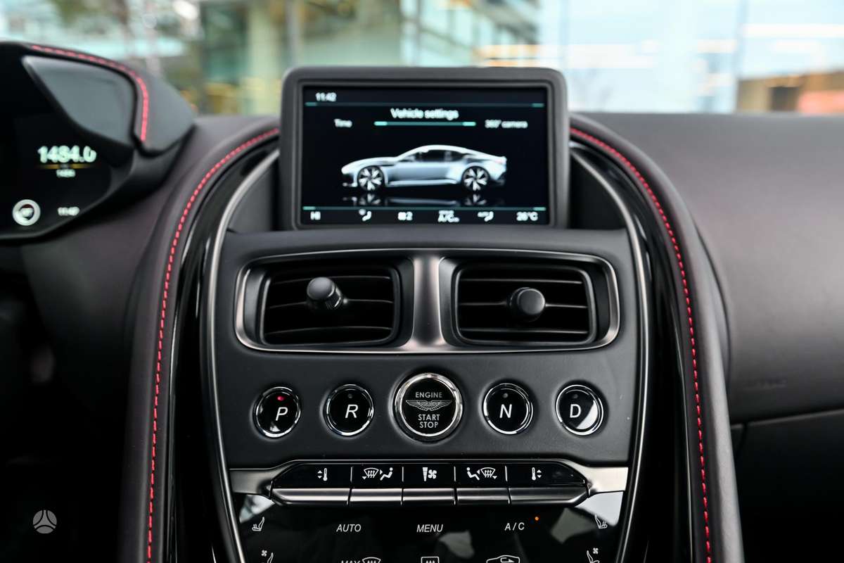 Aston Martin DBS, 5.2 l., coupe