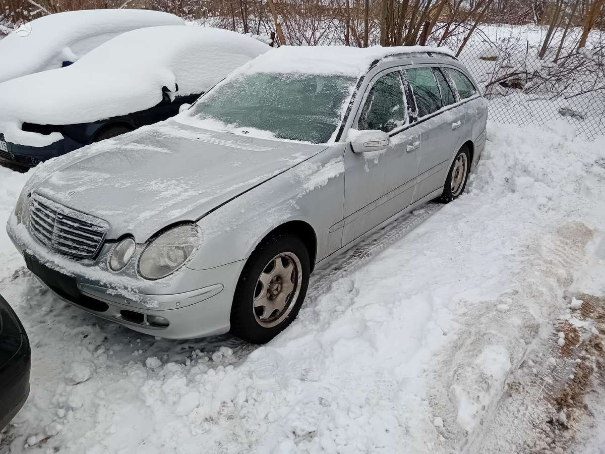 Mercedes-Benz E220 rezerves daļās