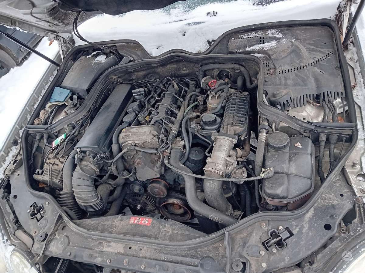 Mercedes-Benz E220 rezerves daļās