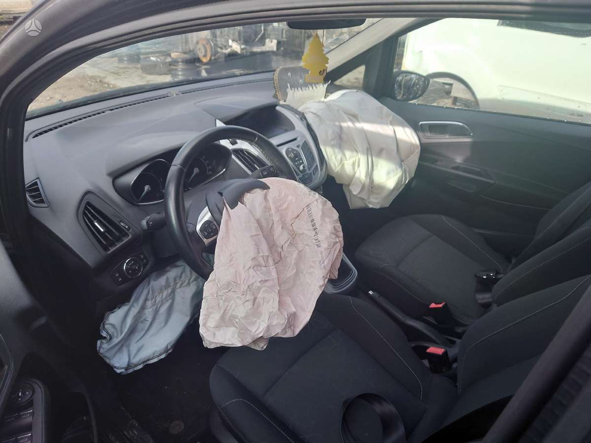 Ford B-MAX по частям