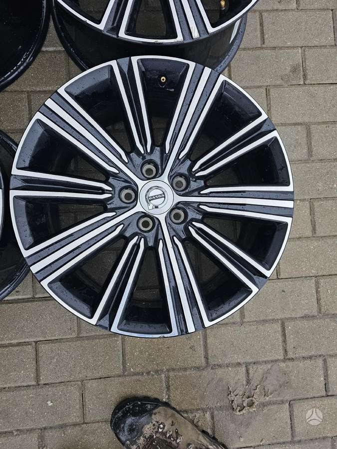Volvo, light alloy, R18