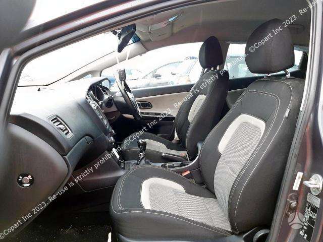 Kia Ceed dalimis