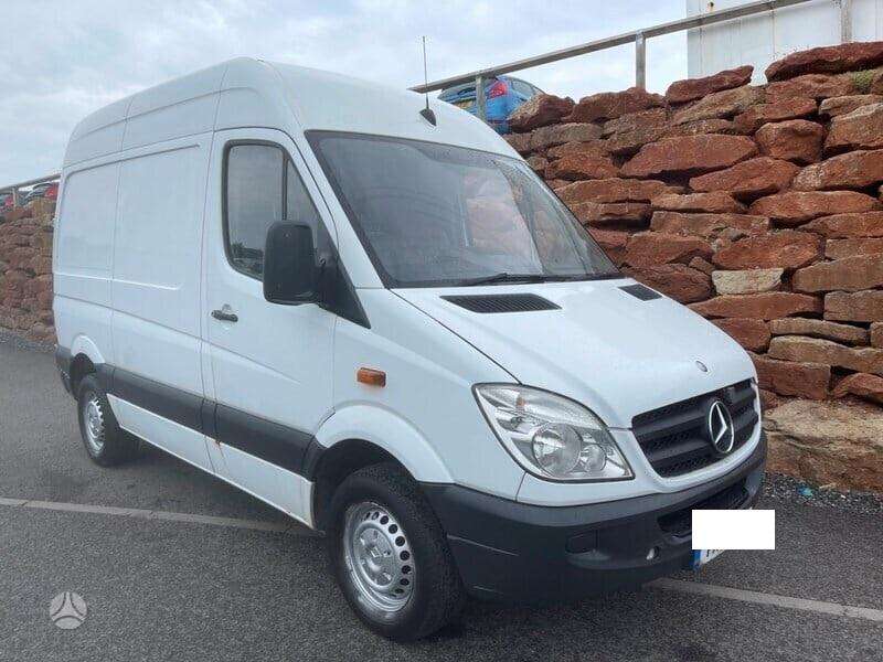 Mercedes-Benz Sprinter, preču