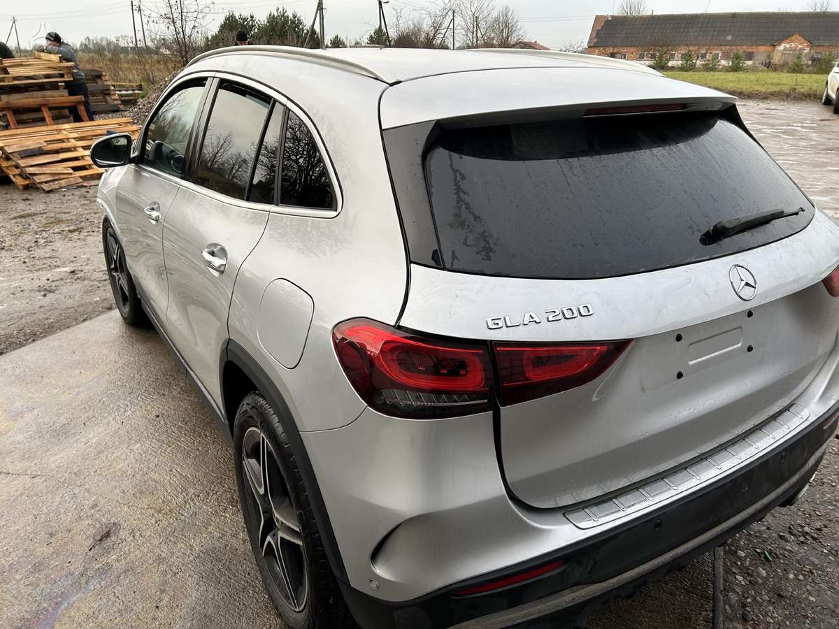 Mercedes-Benz GLA klasė
