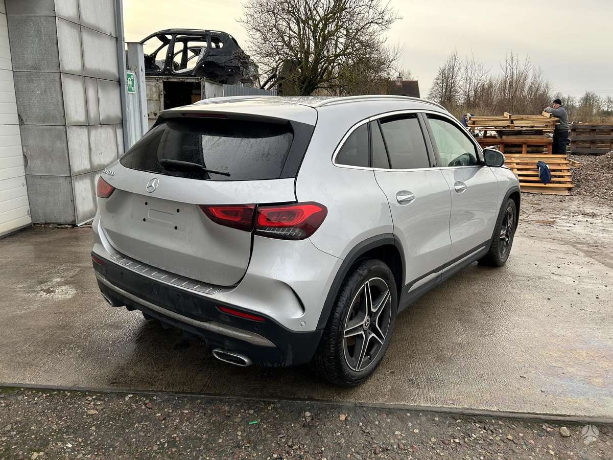 Mercedes-Benz GLA klasė