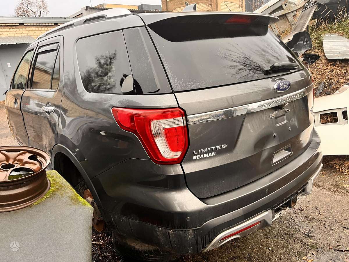 Ford Explorer
