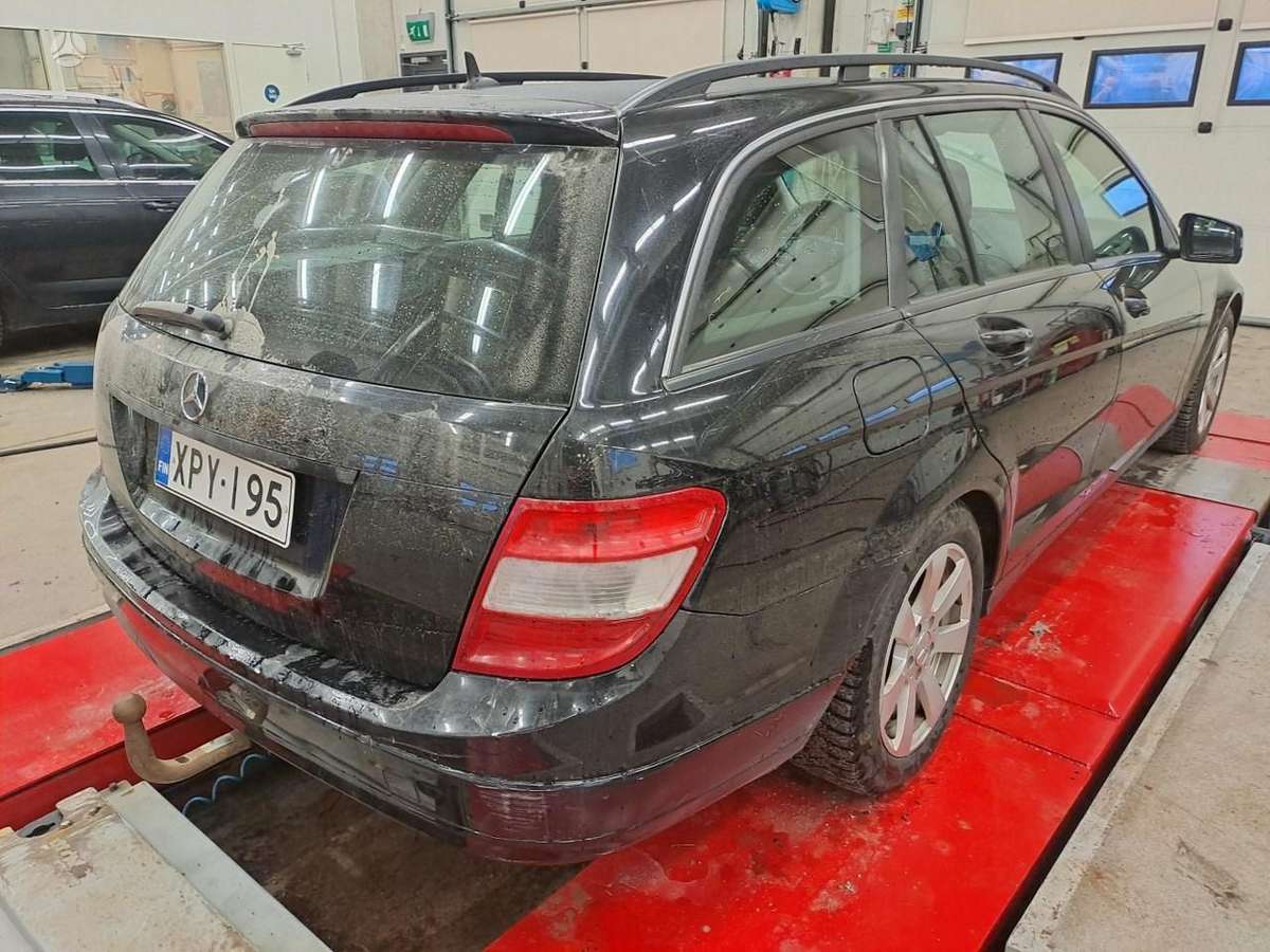 Mercedes-Benz C200