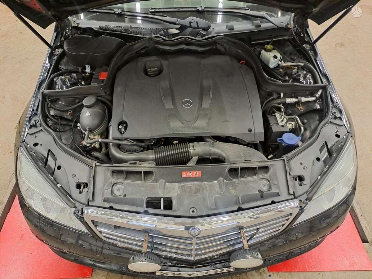 Mercedes-Benz C200