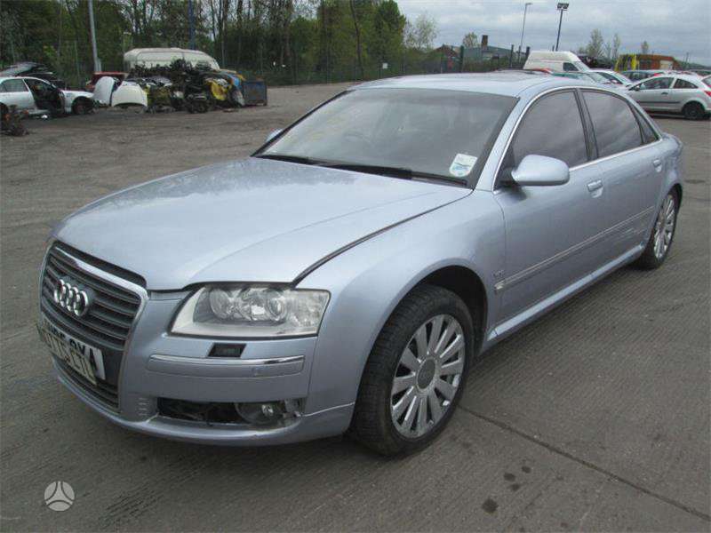 Audi A8 dalimis