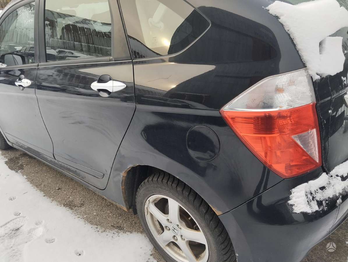 Honda FR-V for parts