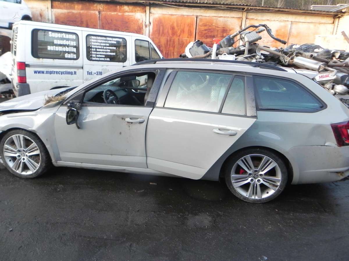Skoda Octavia dalimis