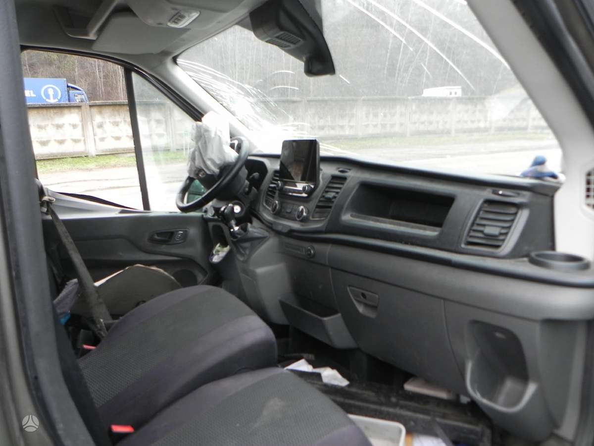 Ford Transit Custom dalimis
