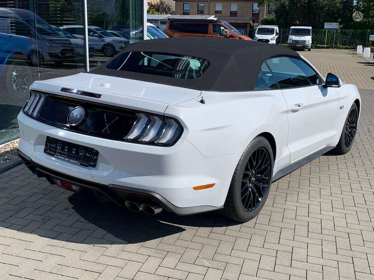 Ford Mustang, convertible