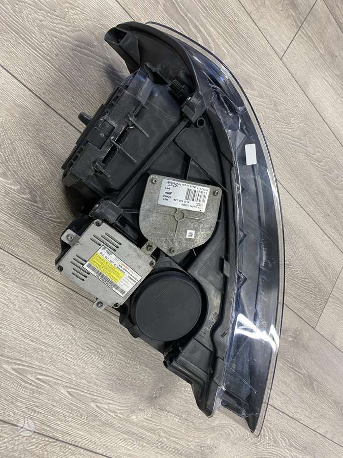 Audi Q7 žibintai