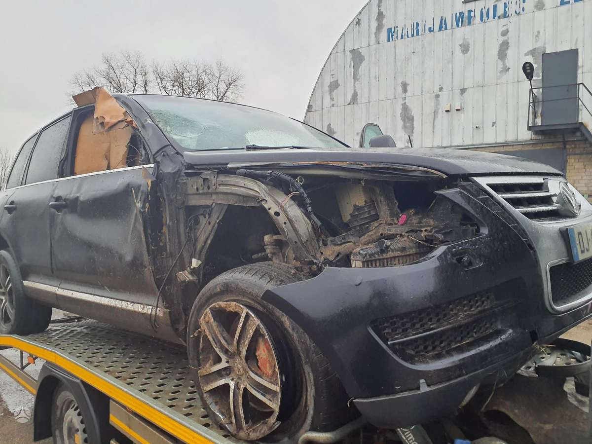 Volkswagen Touareg