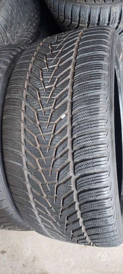 Hankook, зимние 235/35 R19