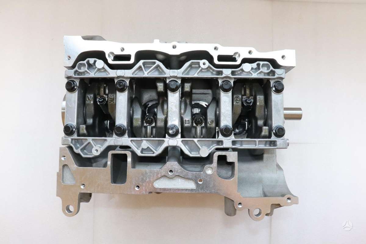 Ford Focus crankshaft, pistons, engine block
