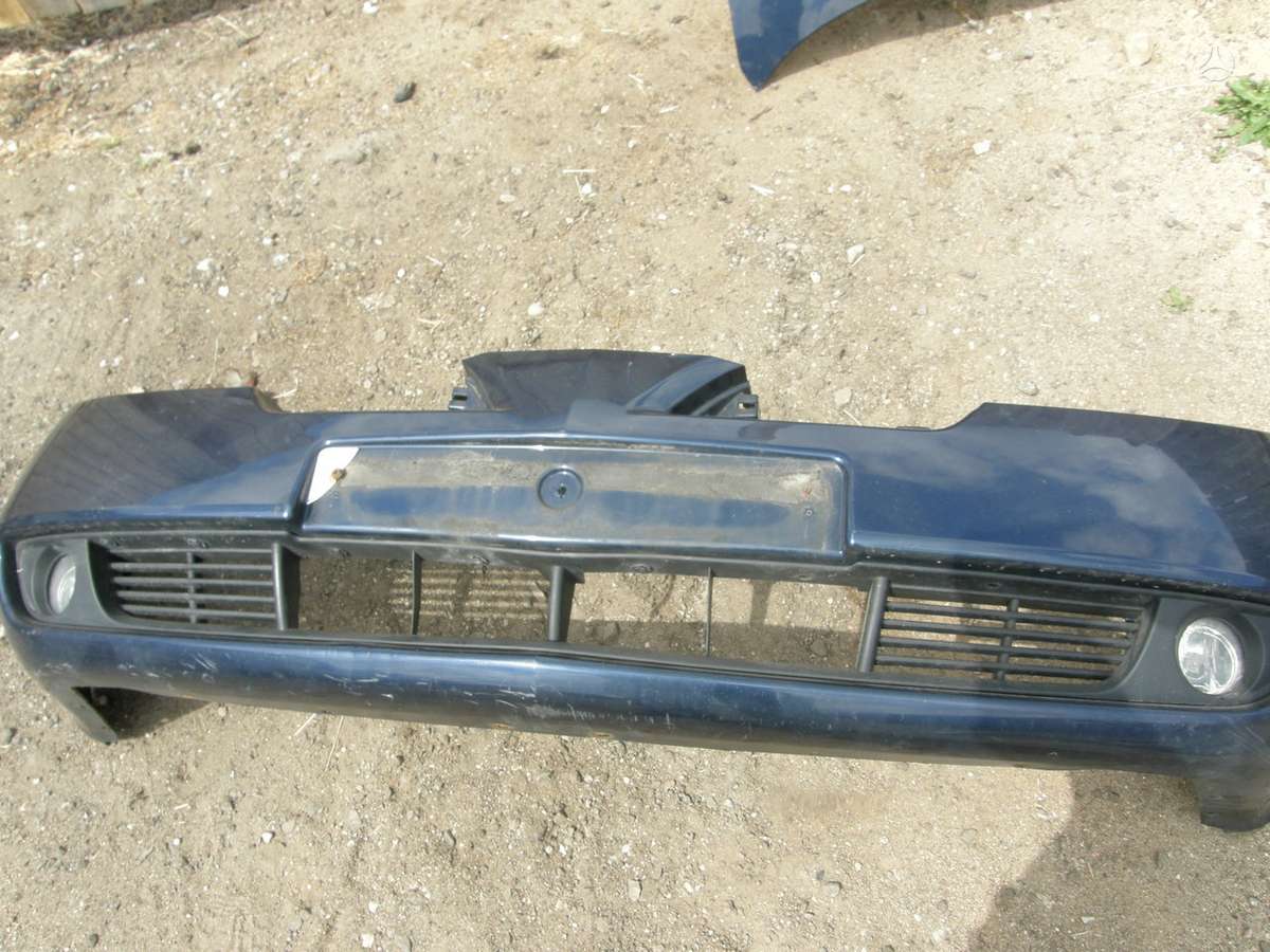 Nissan Primera Automobilis dalimis