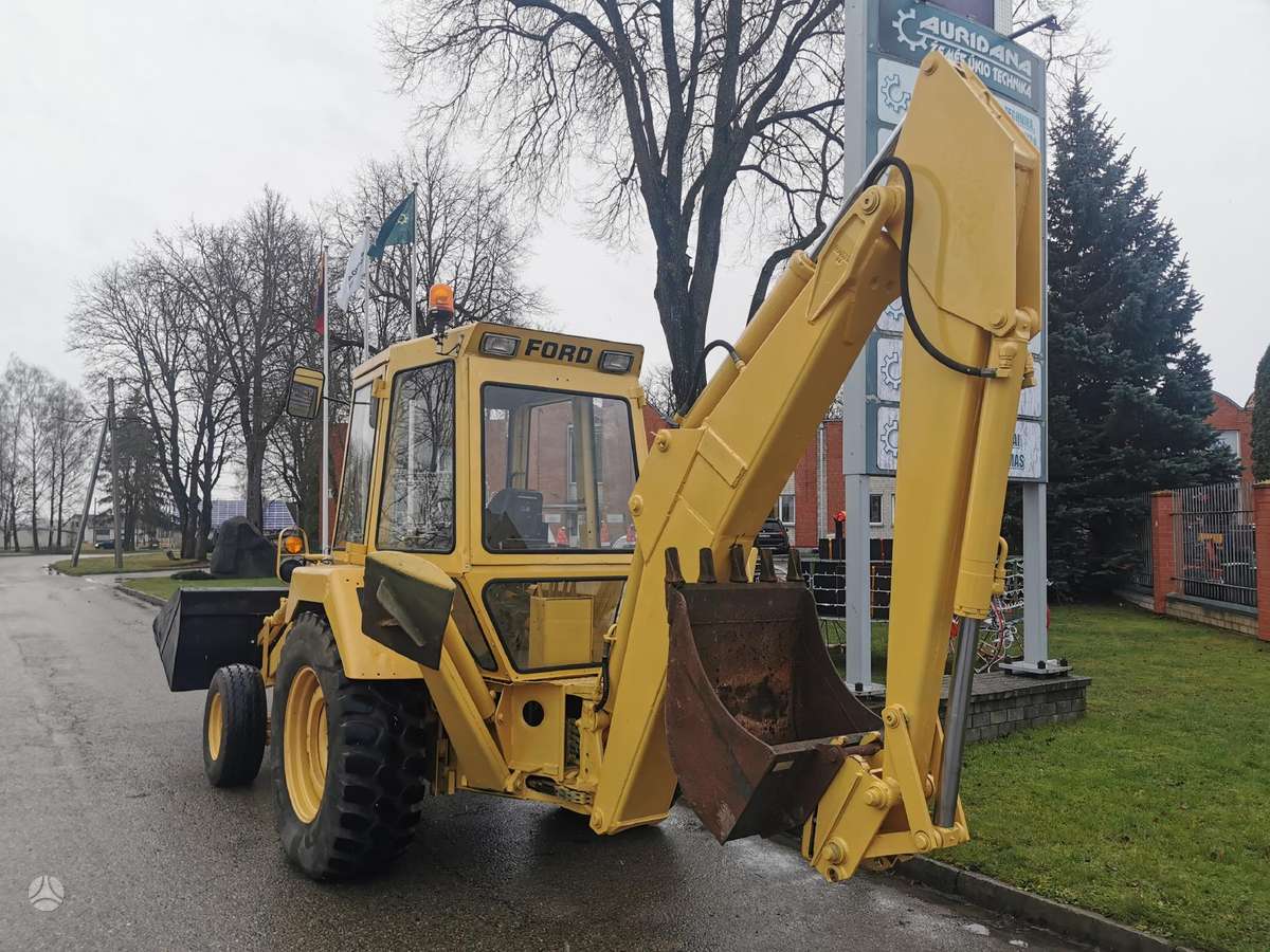 Ford 550, ekskavatoriniai krautuvai