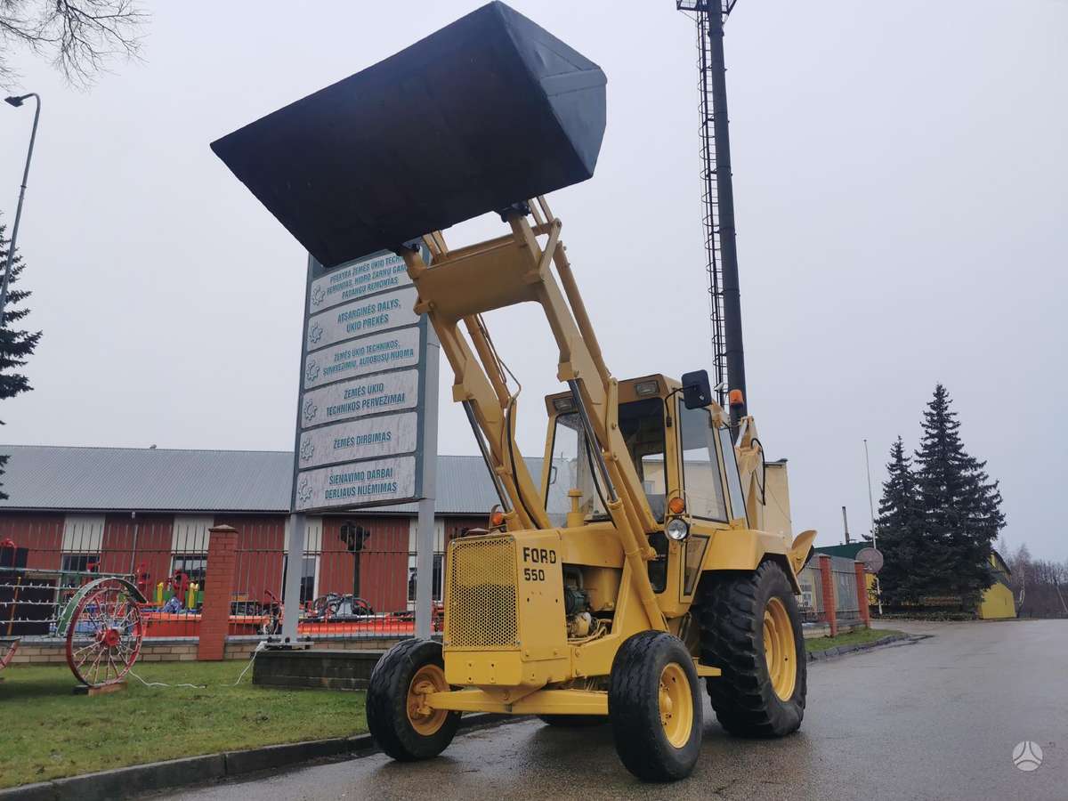 Ford 550, ekskavatoriniai krautuvai