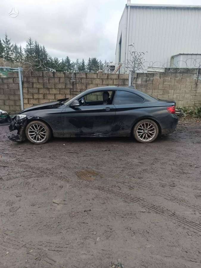 BMW 2 serija dalimis