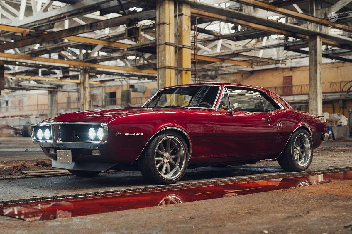 Pontiac Firebird - 2