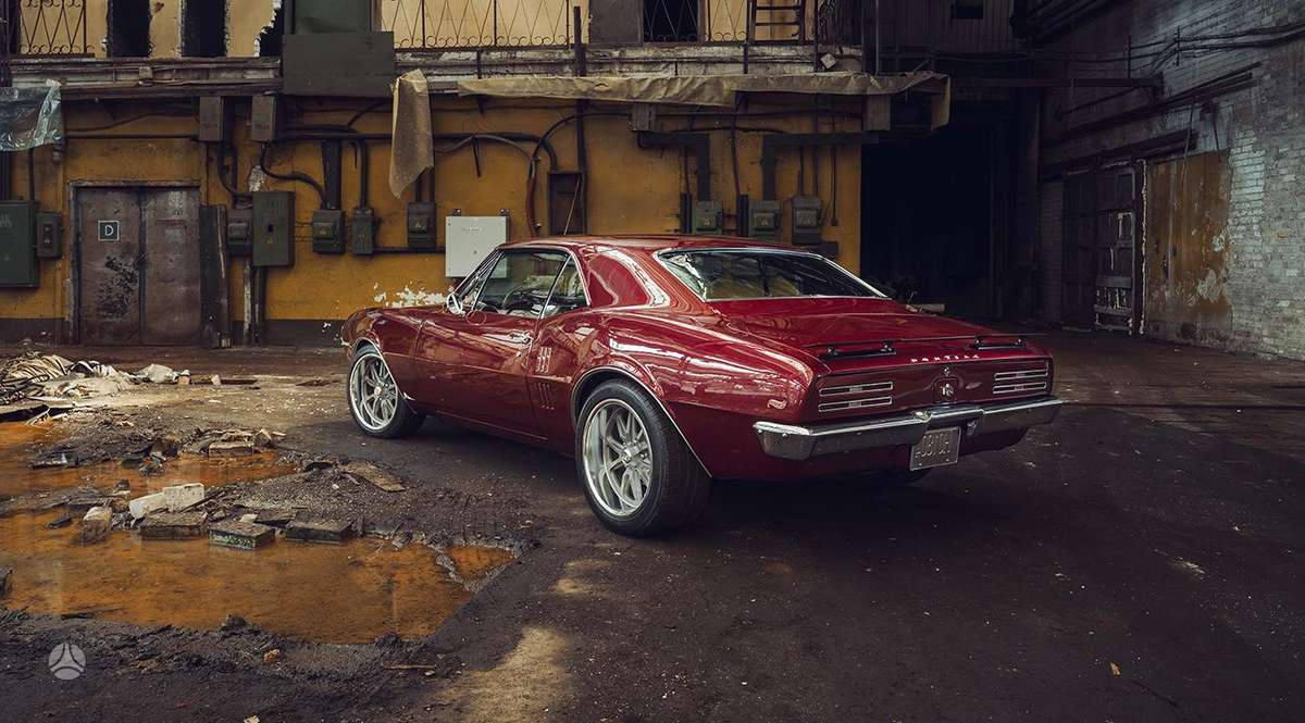 Pontiac Firebird - 10