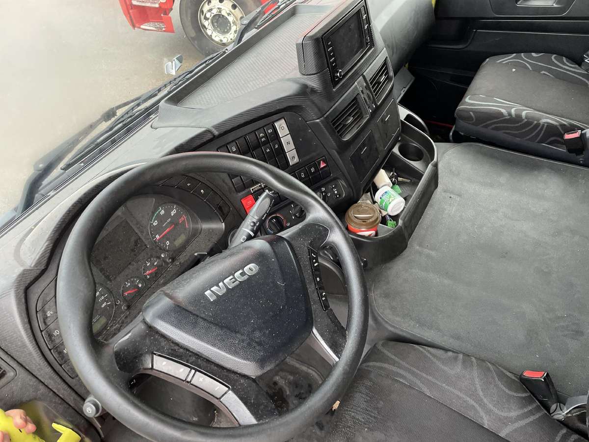 Iveco Stralis 450 EURO6 ADR, single sleeper