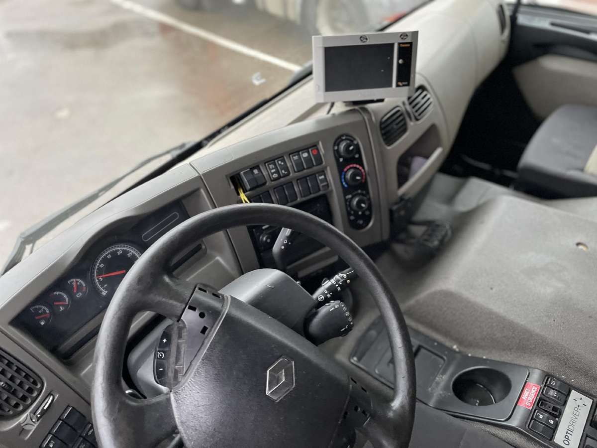 Renault Premium 380 DXI ADR EURO5, single sleeper