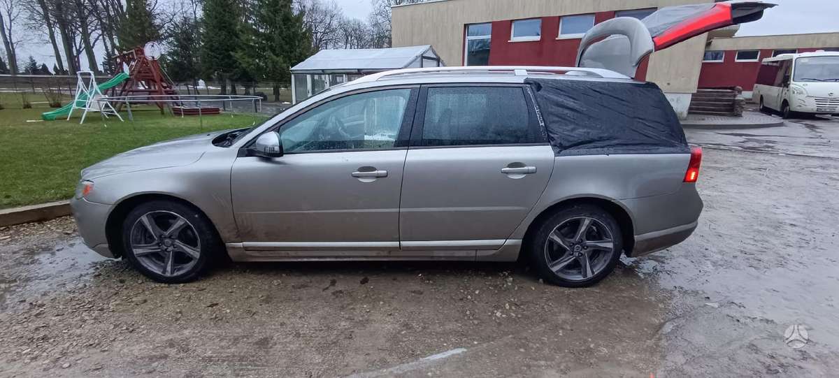 Volvo V70
