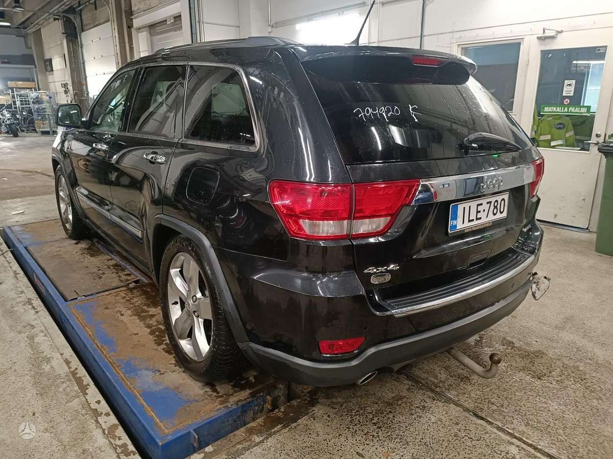 Jeep Grand Cherokee dalimis
