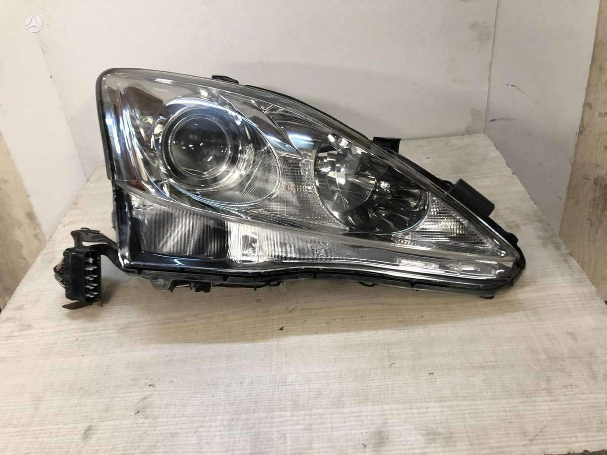 Lexus IS klasė lights