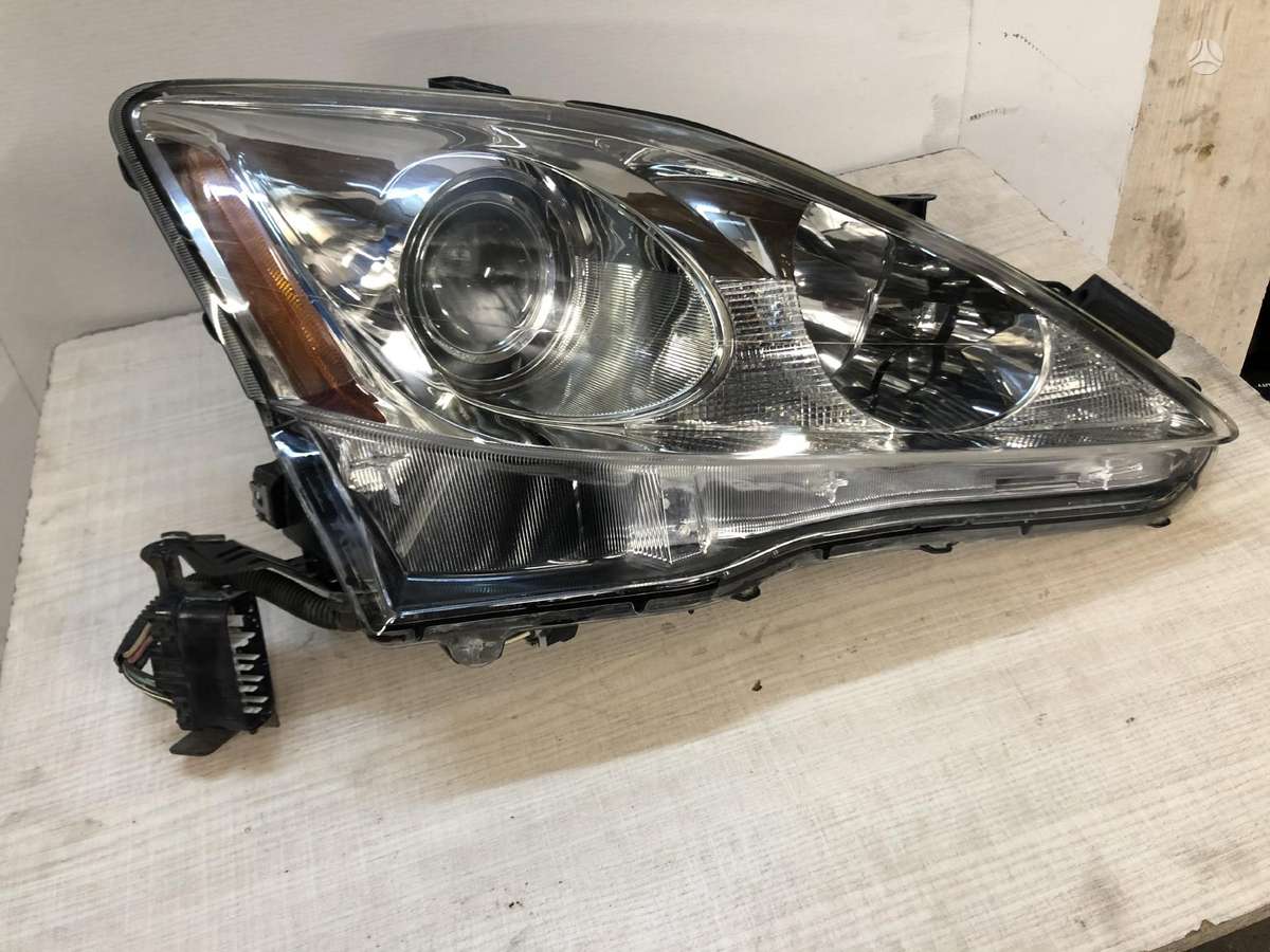 Lexus IS klasė lights